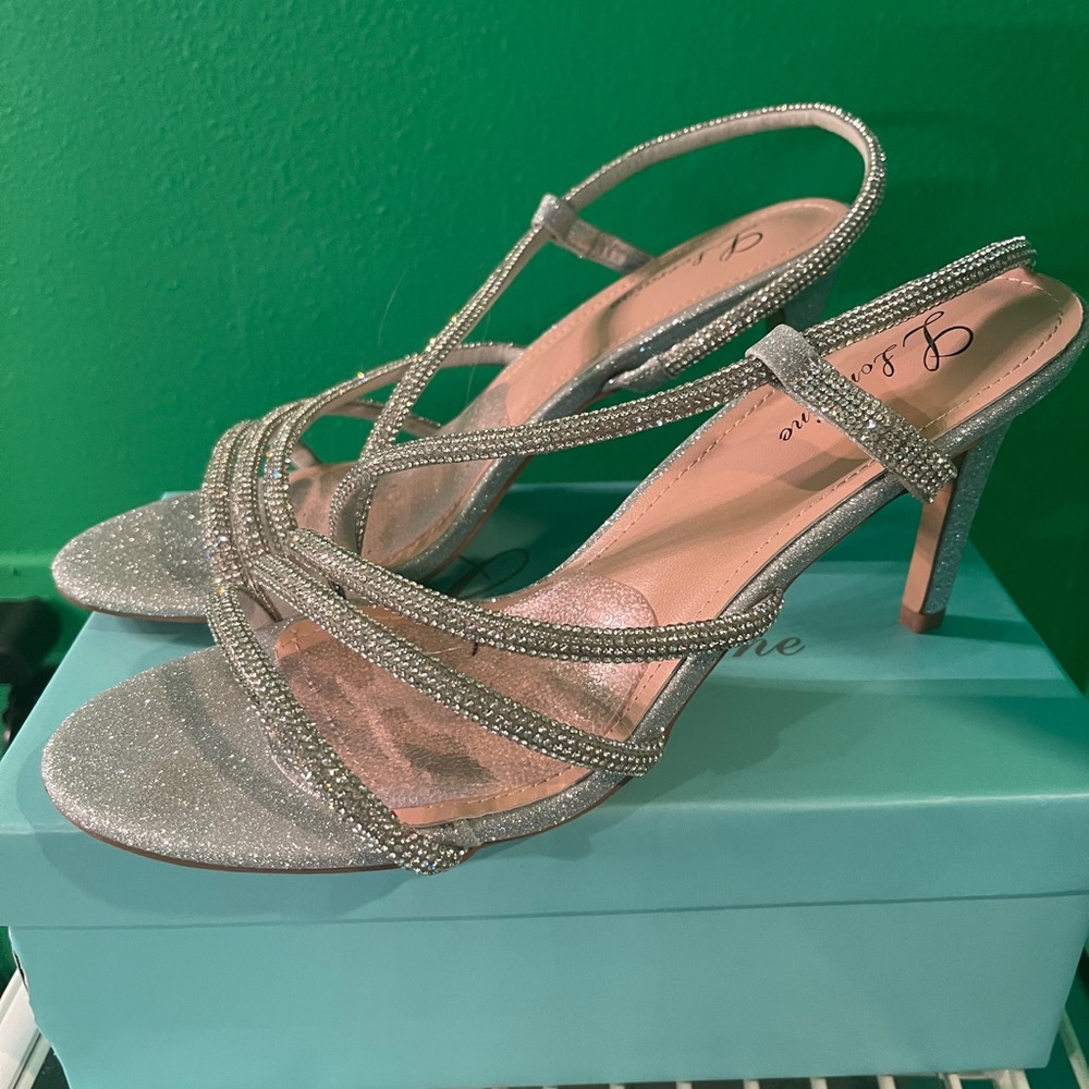 Womens dressy 2.5 inch heels